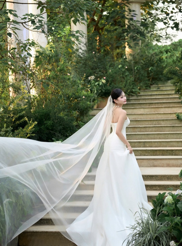 Bride