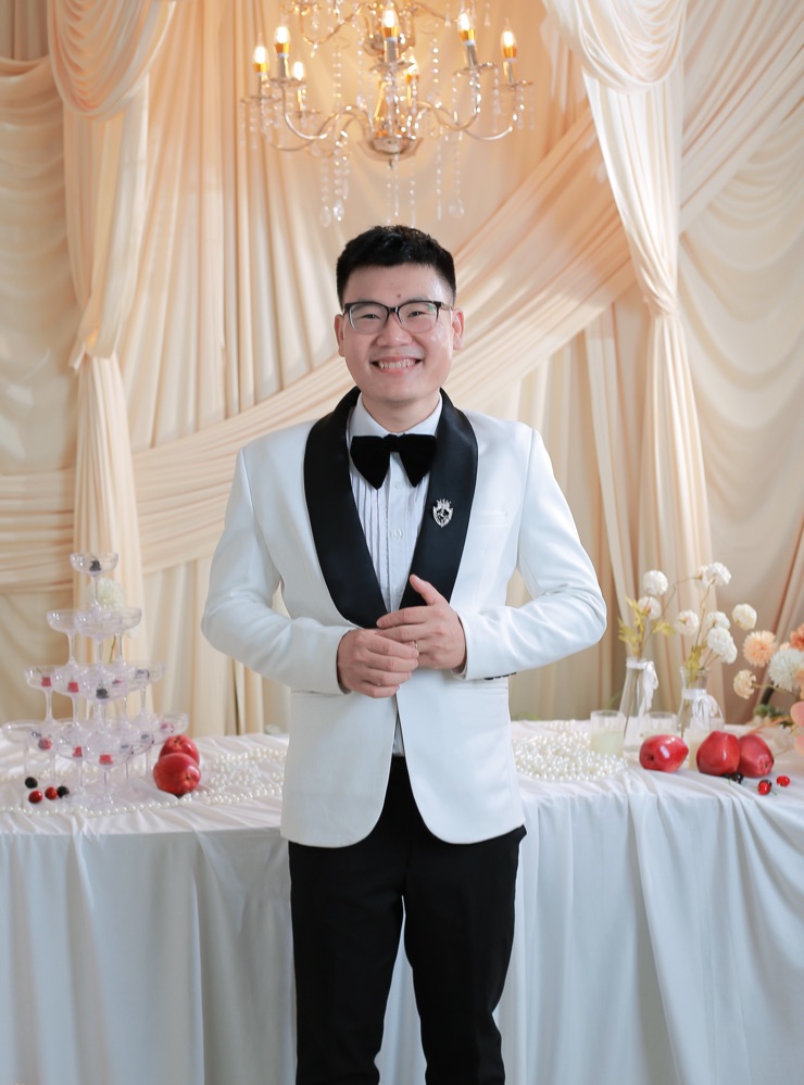 Groom