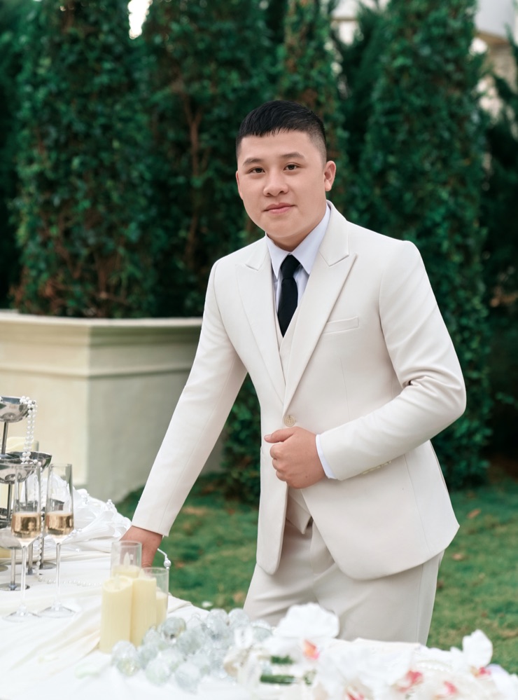 Groom