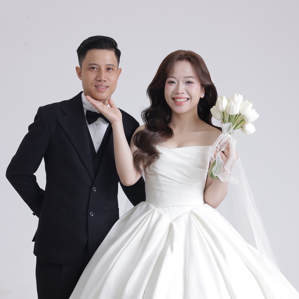 Nguyễn Văn Khánh & Hoàng Thị Chuyền