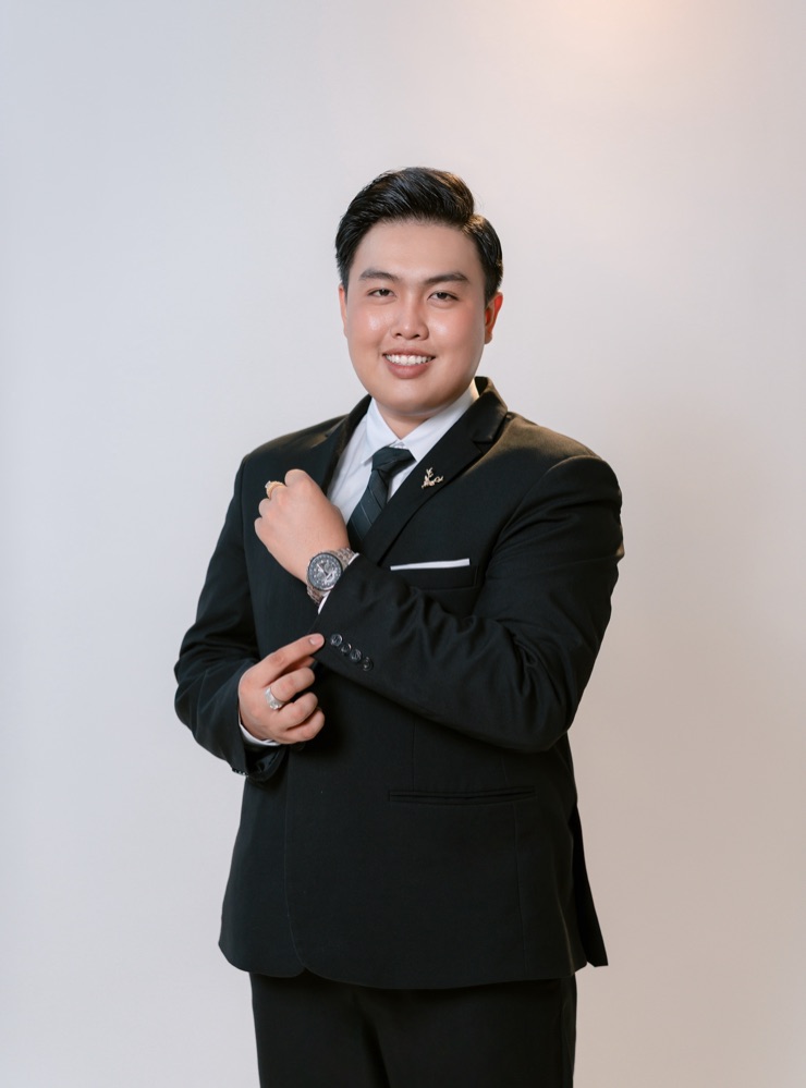 Groom