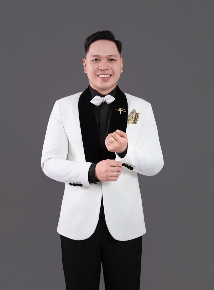 Groom