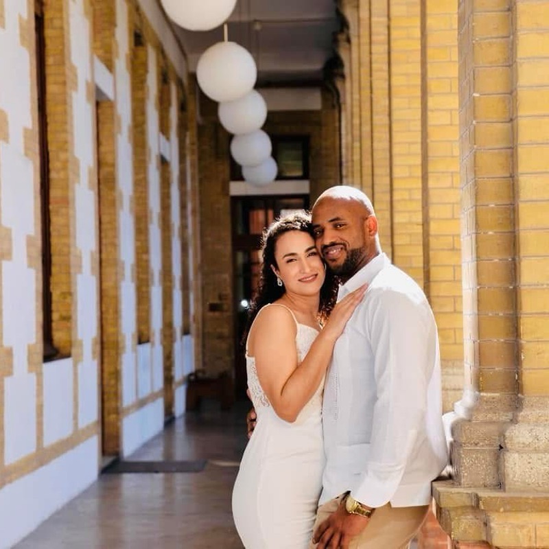 Sra. Marcela Leal y Sr. Leonel Miranda