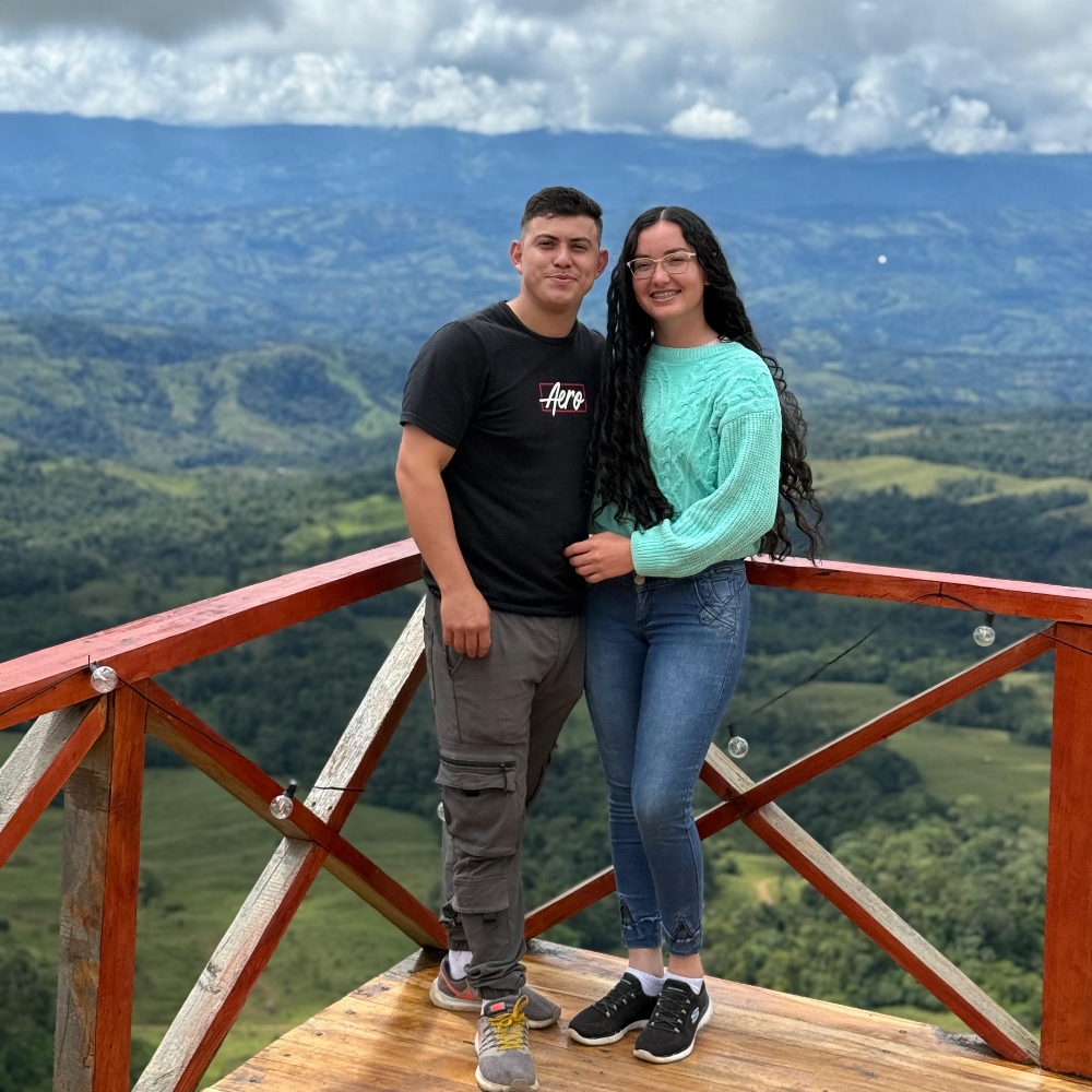 Brainer Chaves Jiménez & Wendy Artavia Villalobos