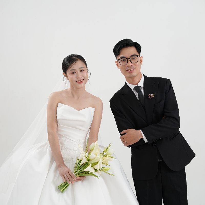TIỆC CƯỚI NHÀ GÁI