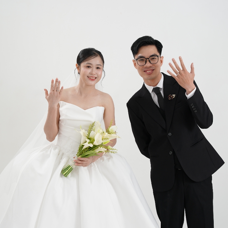 TIỆC CƯỚI NHÀ GÁI