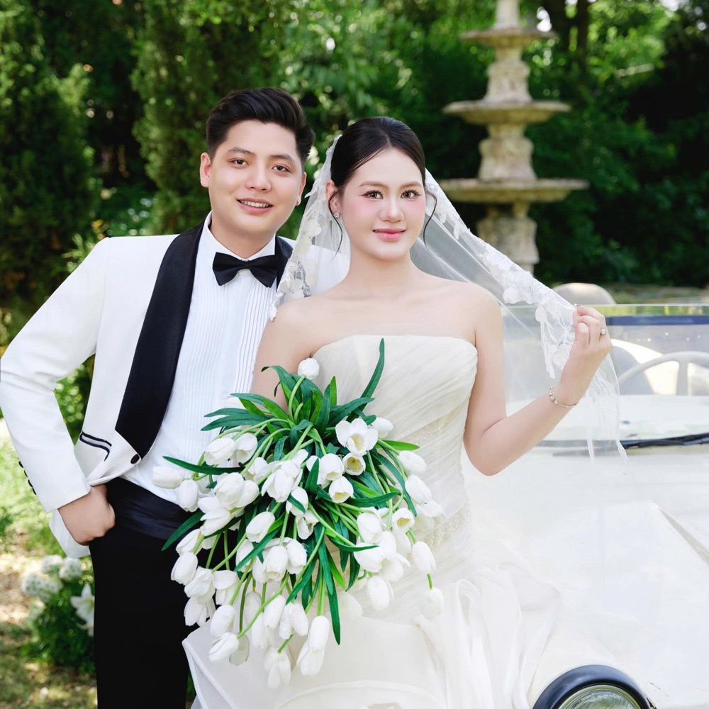 Nguyễn Thuý Hiền & Trần Hữu Quân