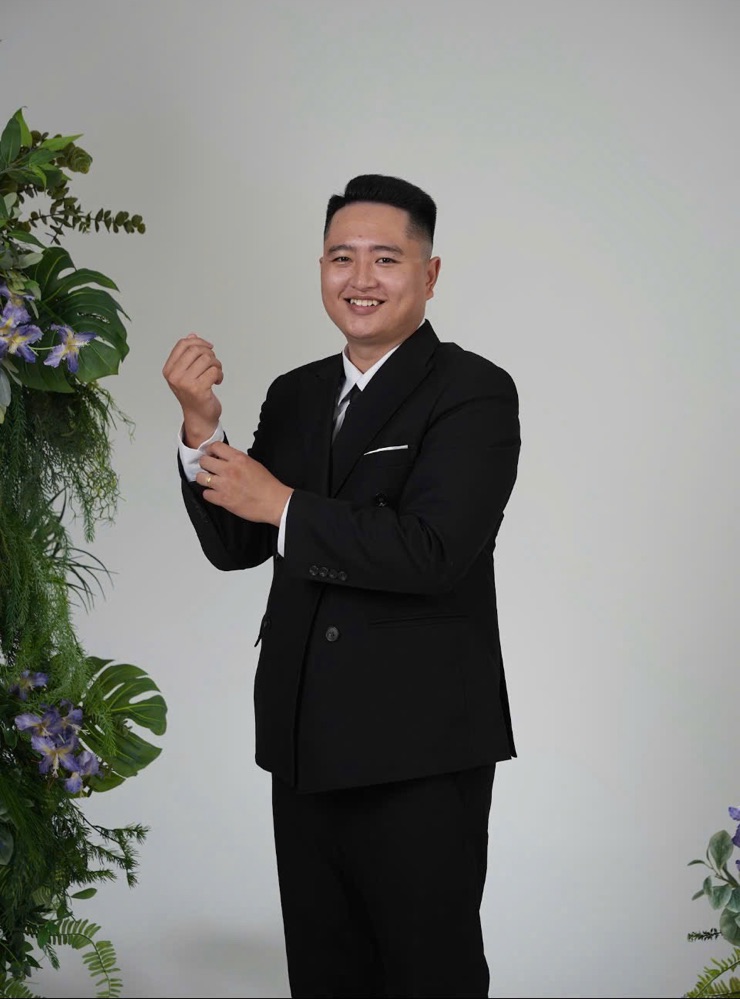 Groom