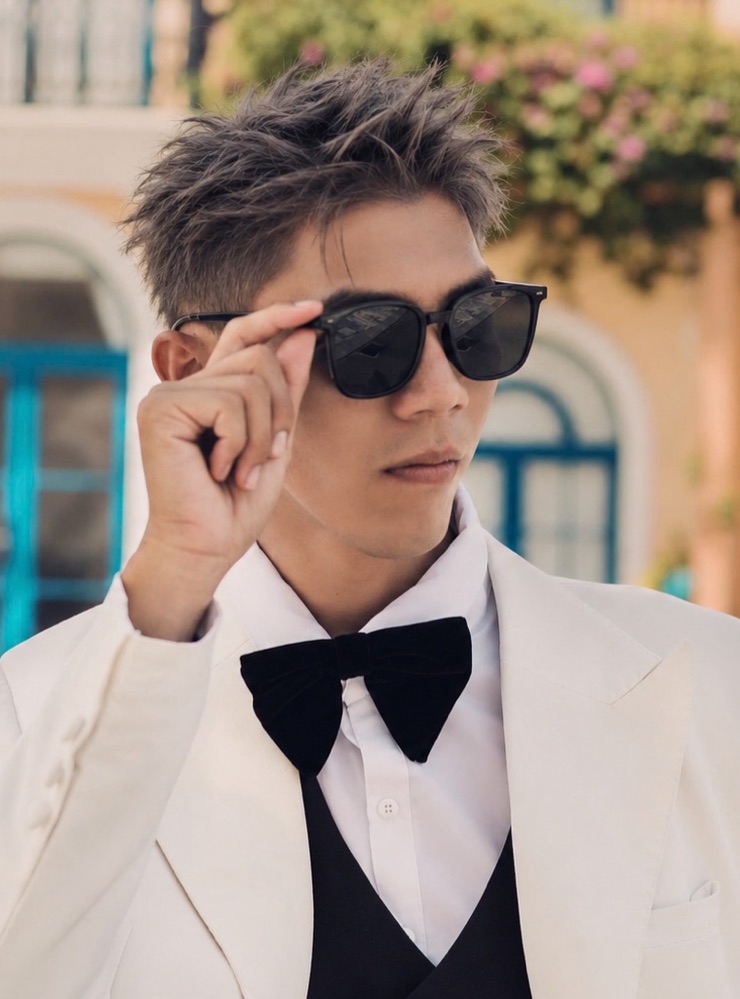 Groom