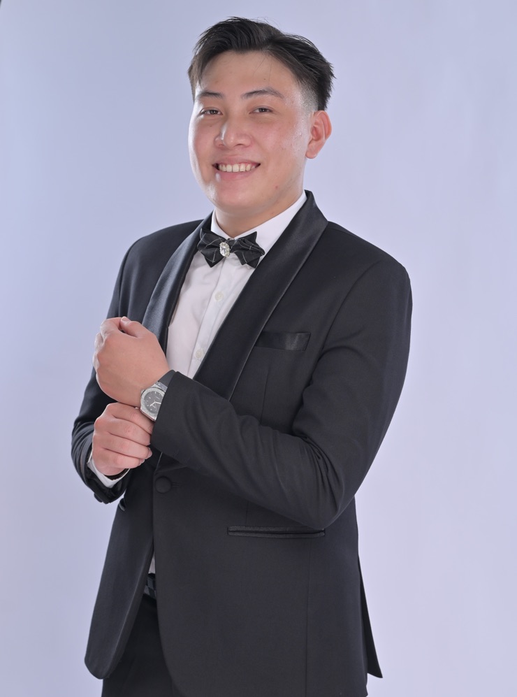 Groom