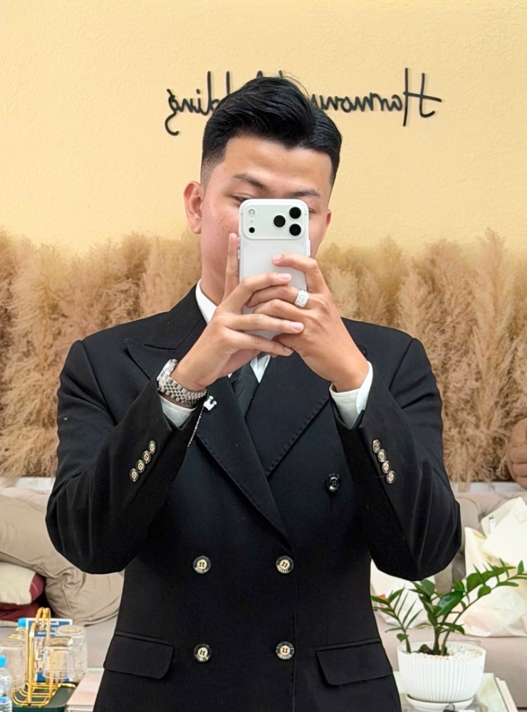 Groom