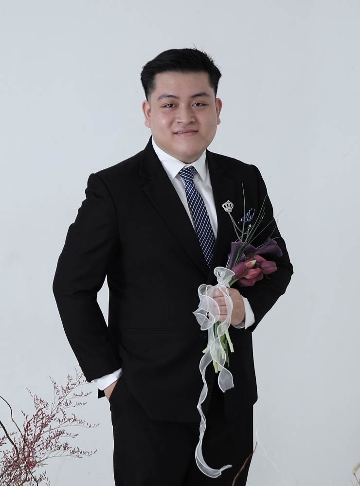 Groom
