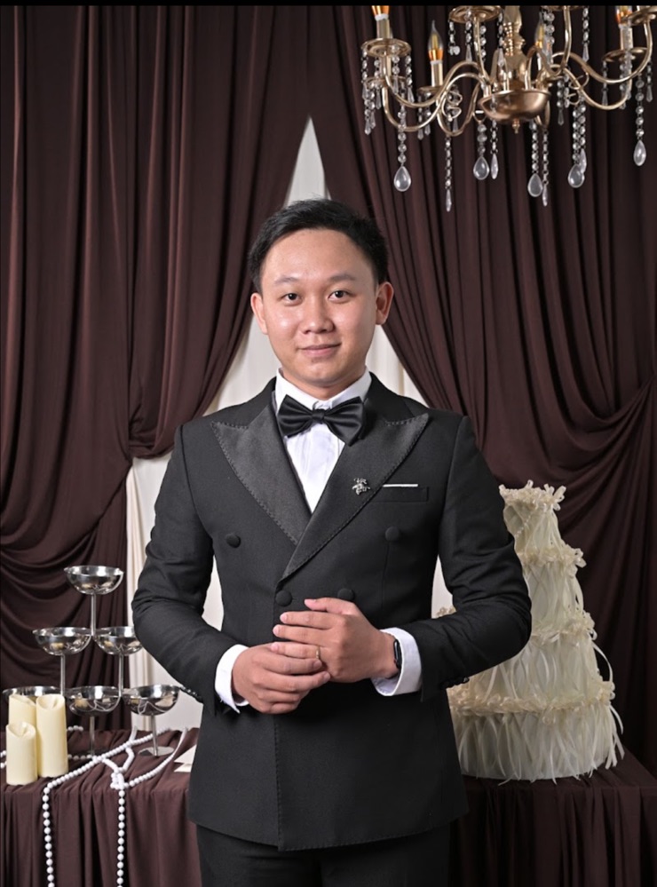 Groom