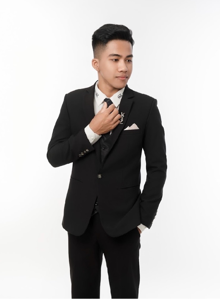 Groom