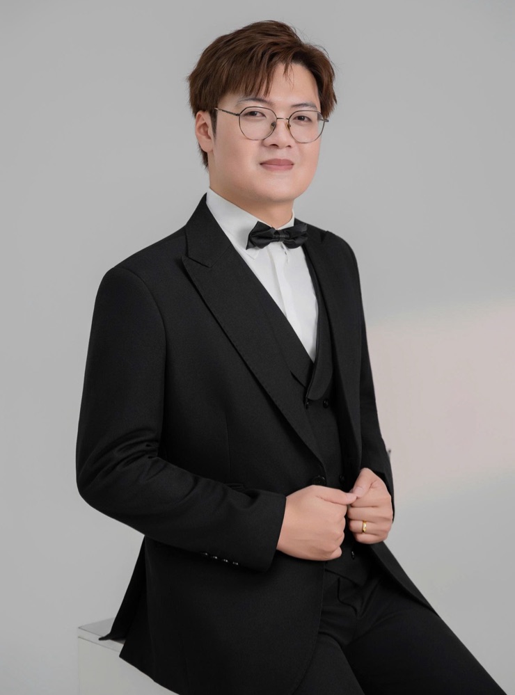 Groom