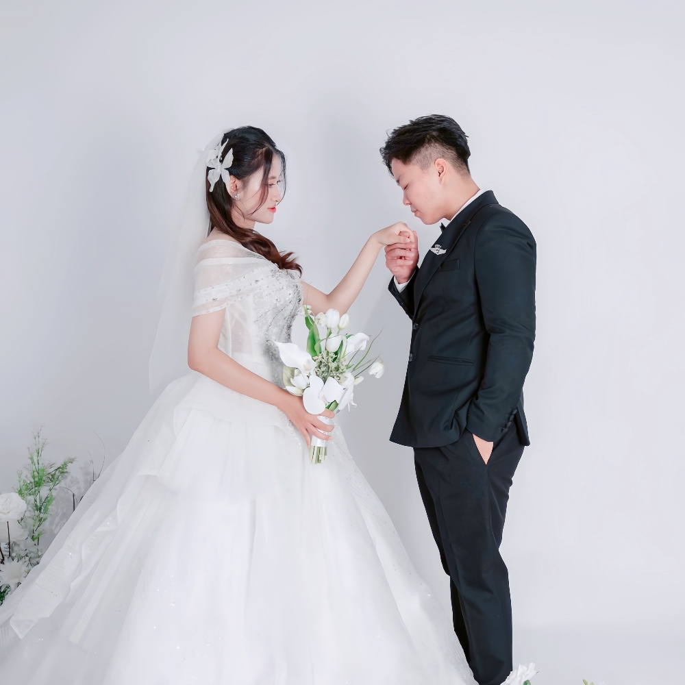 Nguyễn Hoàng Hải & Hoàng Thị Minh Châu