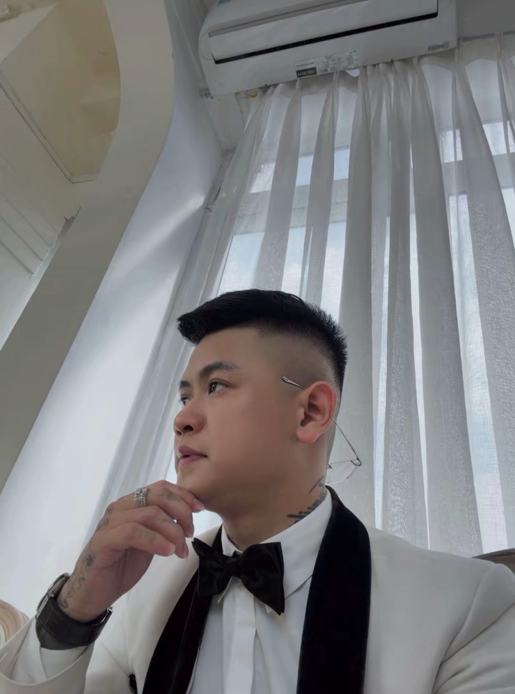 Groom