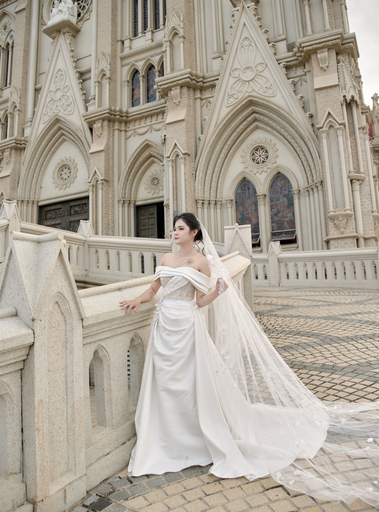 Bride