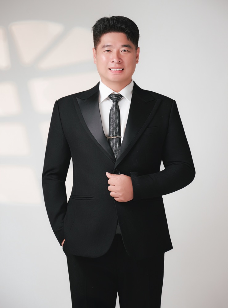 Groom