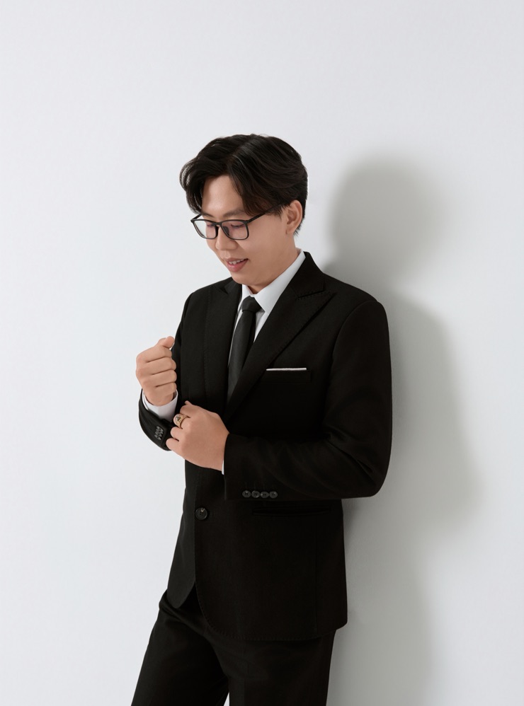 Groom